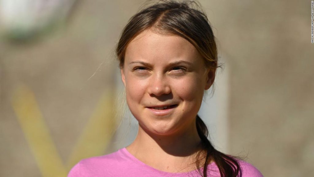 Festa "Rickrolls" de Greta Thunberg com movimentos de dança malucos