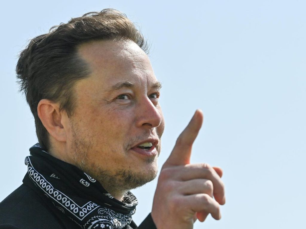 Elon Musk supostamente pediu aos gerentes da Tesla que não cumprem ordens para 'renunciar imediatamente', de acordo com e-mails que vazaram
