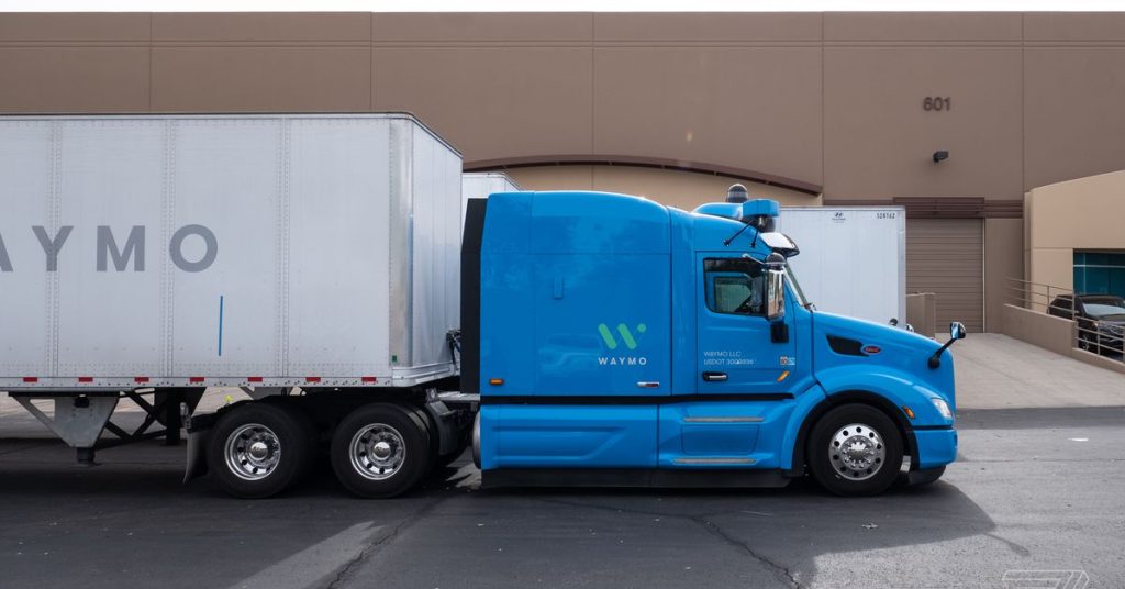A UPS fará entregas usando caminhões autônomos Classe 8 da Waymo