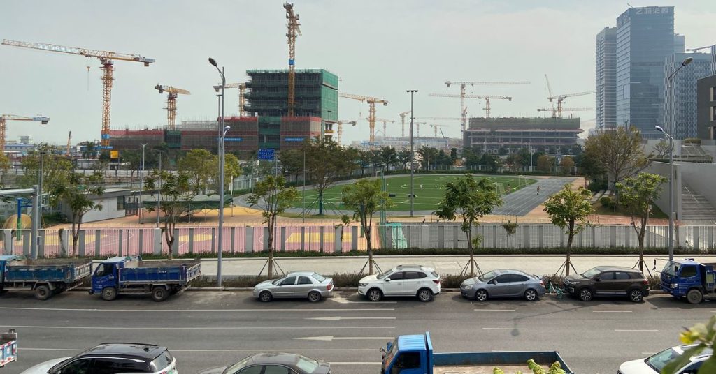 Mesmo em Shenzhen, o centro de tecnologia, o mercado imobiliário da China está passando por calafrios