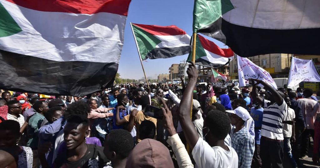Vários manifestantes anti-golpe são mortos no Sudão enquanto milhares se reúnem |  Notícia