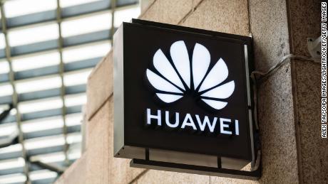 Huawei da China volta atrás após registrar uma patente para identificar rostos uigures