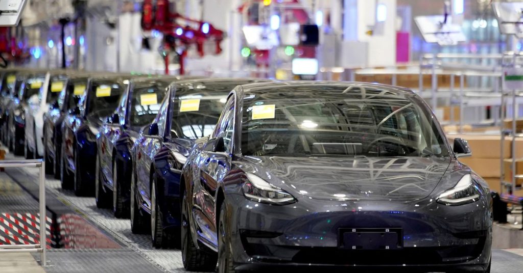 Tesla lembra quase meio milhão de carros elétricos devido a questões de segurança