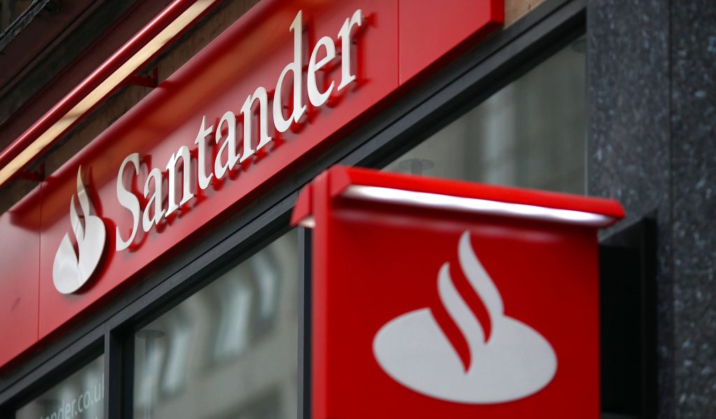 O Santander acidentalmente colocou milhões em contas aleatórias no dia de Natal