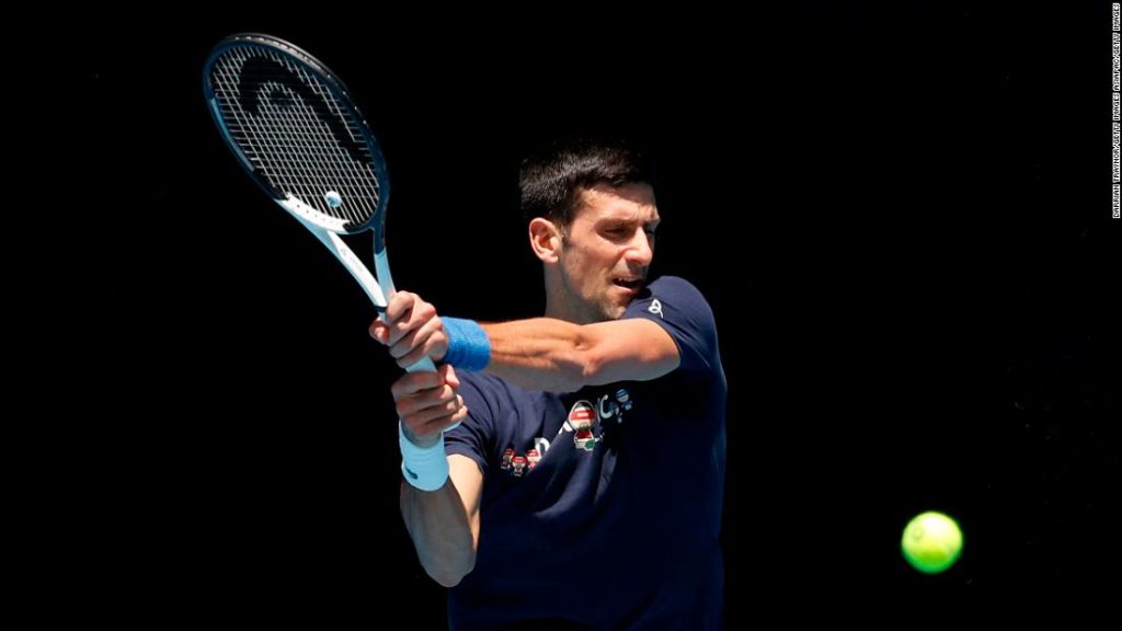Novak Djokovic aguarda decisão sobre visto australiano