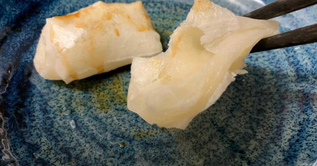 4 mulheres morreram sufocadas por comer bolos de arroz no Ano Novo, enquanto a tendência mortal continua no Japão