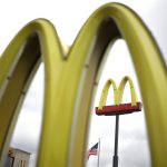 Os ganhos do McDonald’s (MCD) no quarto trimestre de 2021 ficam abaixo das estimativas