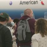 Um voo da American Airlines para Londres retornou ao MIA depois que o casal se recusou a usar máscaras – CBS Miami