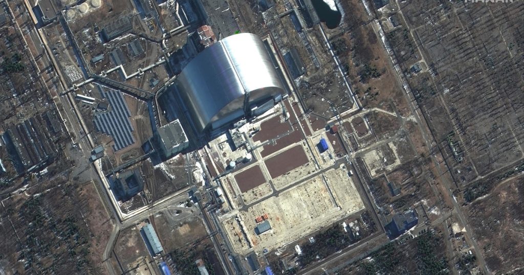 Forças russas provavelmente receberam "grandes doses" de radiação na usina nuclear de Chernobyl, diz operador