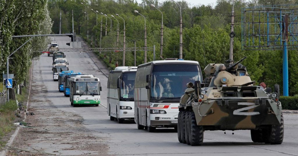 Rússia diz que mais combatentes ucranianos se renderam em Mariupol