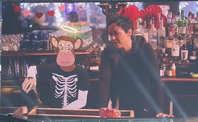 Seth Green criou um show de animação onde um personagem de desenho animado Bored Ape trabalha em um bar real de Manhattan, o White Horse Tavern, no West Village