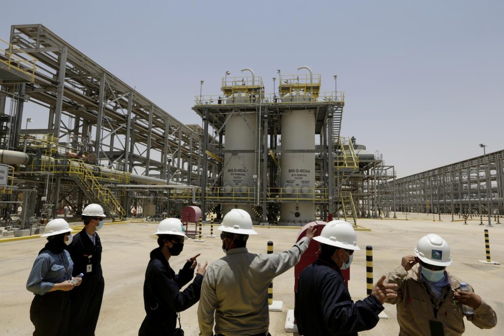 Altos preços do petróleo ajudam Saudi Aramco a faturar US$ 88 bilhões no primeiro semestre