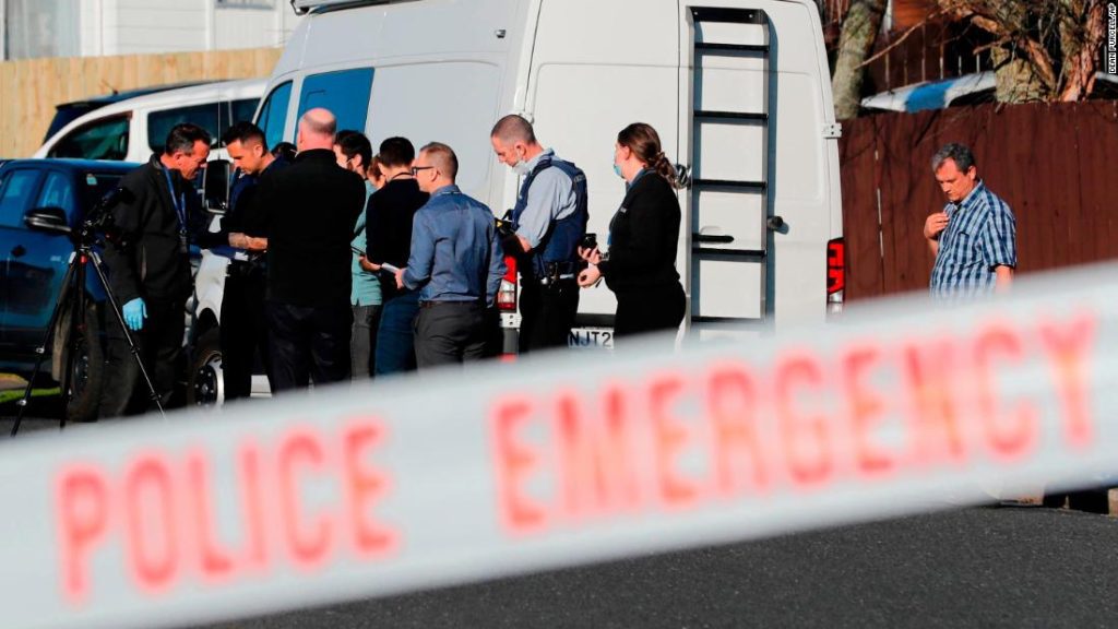Mãe de crianças da Nova Zelândia encontrada morta em malas que se acredita estarem na Coreia do Sul, disse um oficial da polícia