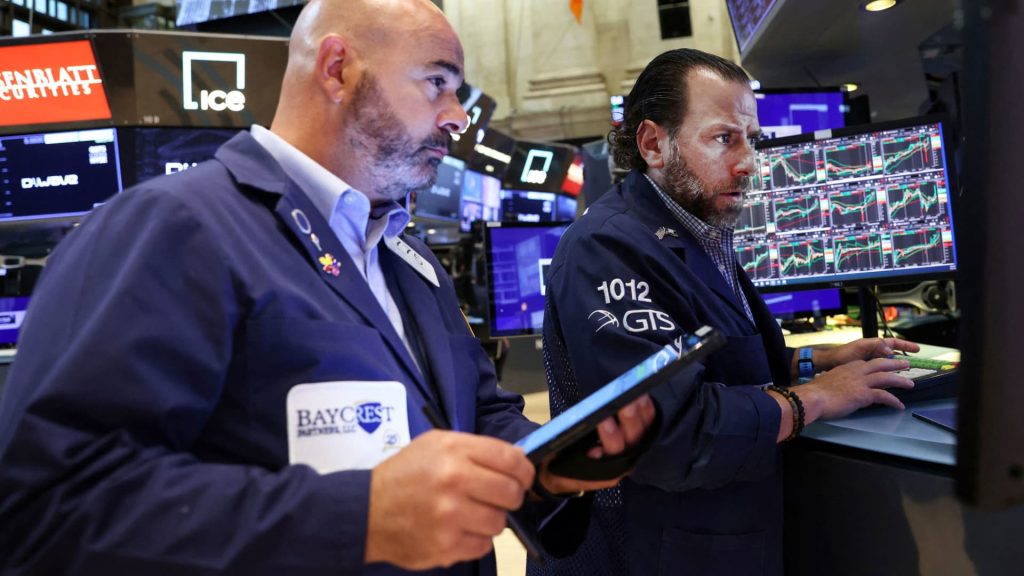 Futuros de ações caem com investidores avaliando alerta sombrio da FedEx