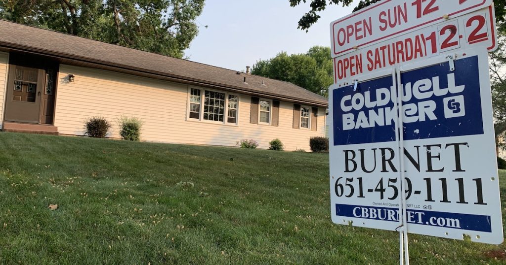 Em Minnesota, as altas taxas de hipoteca estão afetando as vendas e os anúncios de casas
