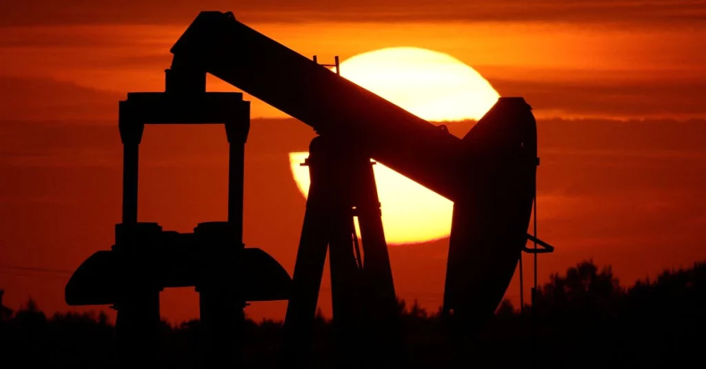 Preços do petróleo se estabilizam em alta devido a preocupações com a oferta à medida que o inverno se aproxima