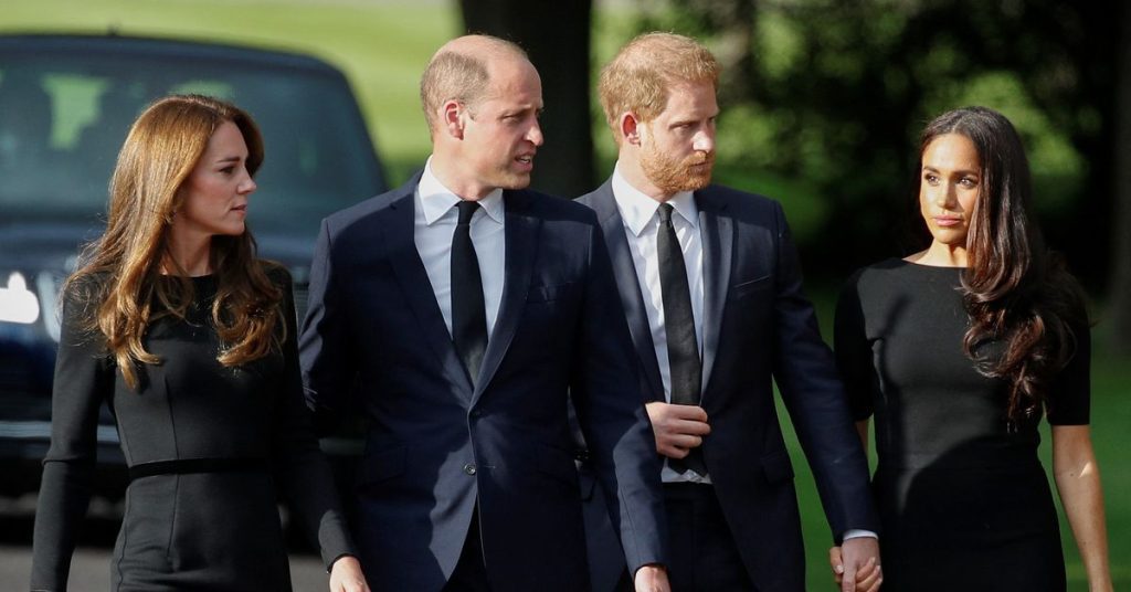 Príncipe Harry e Meghan se juntam a William e Kate na turnê de Windsor