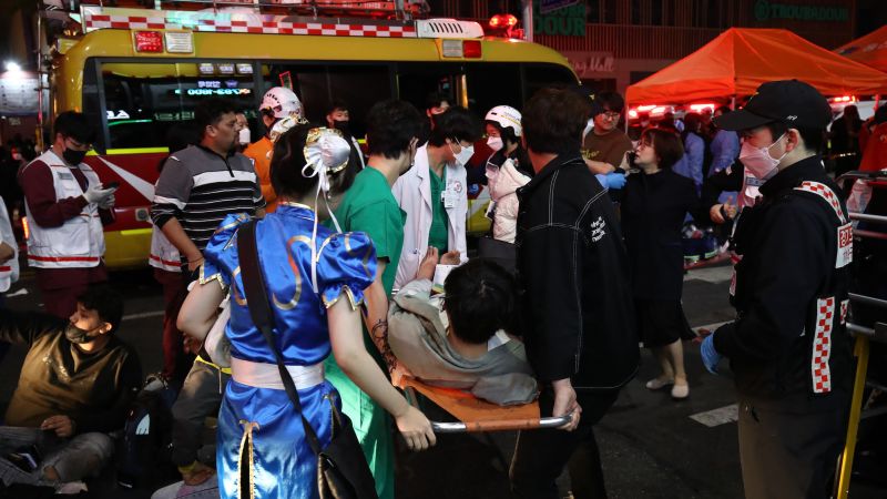 Atualizações ao vivo: Pelo menos 151 mortos em Itaewon Halloween crush