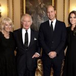 Família real publica nova foto do rei Charles, Camilla, William e Kate