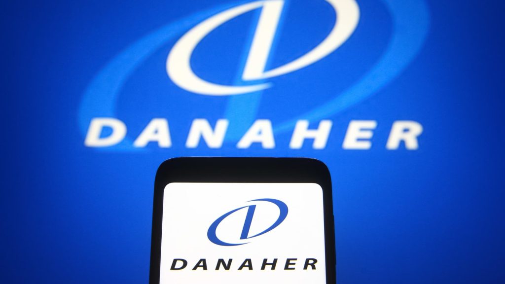 Jim Kramer diz comprar ações da Danaher em declínio
