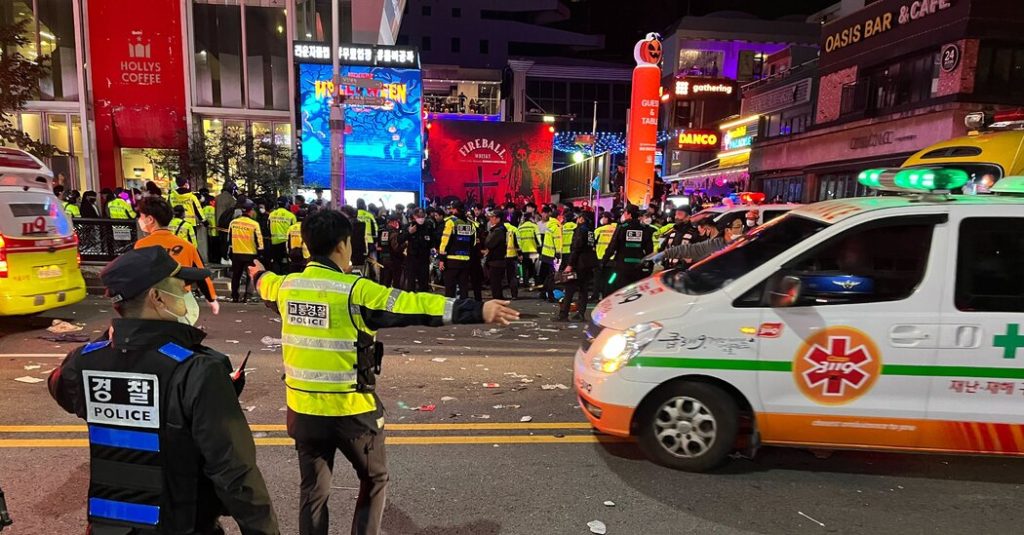 Multidão da Coreia do Sul apressa notícias: pelo menos 149 pessoas mortas