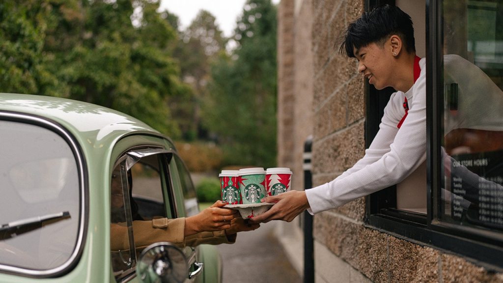 Fãs da Starbucks furiosos com novo sistema de gorjetas 'embaraçoso'