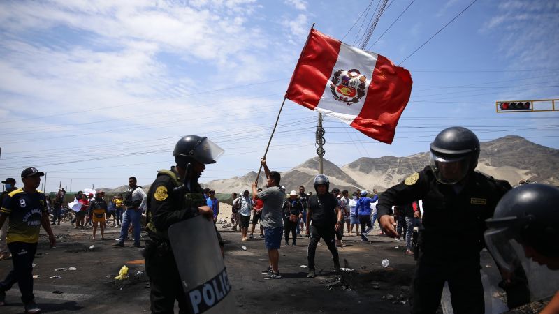 Ex-presidente peruano Castillo é condenado a 18 meses de prisão por manifestantes declararem 'rebelião'
